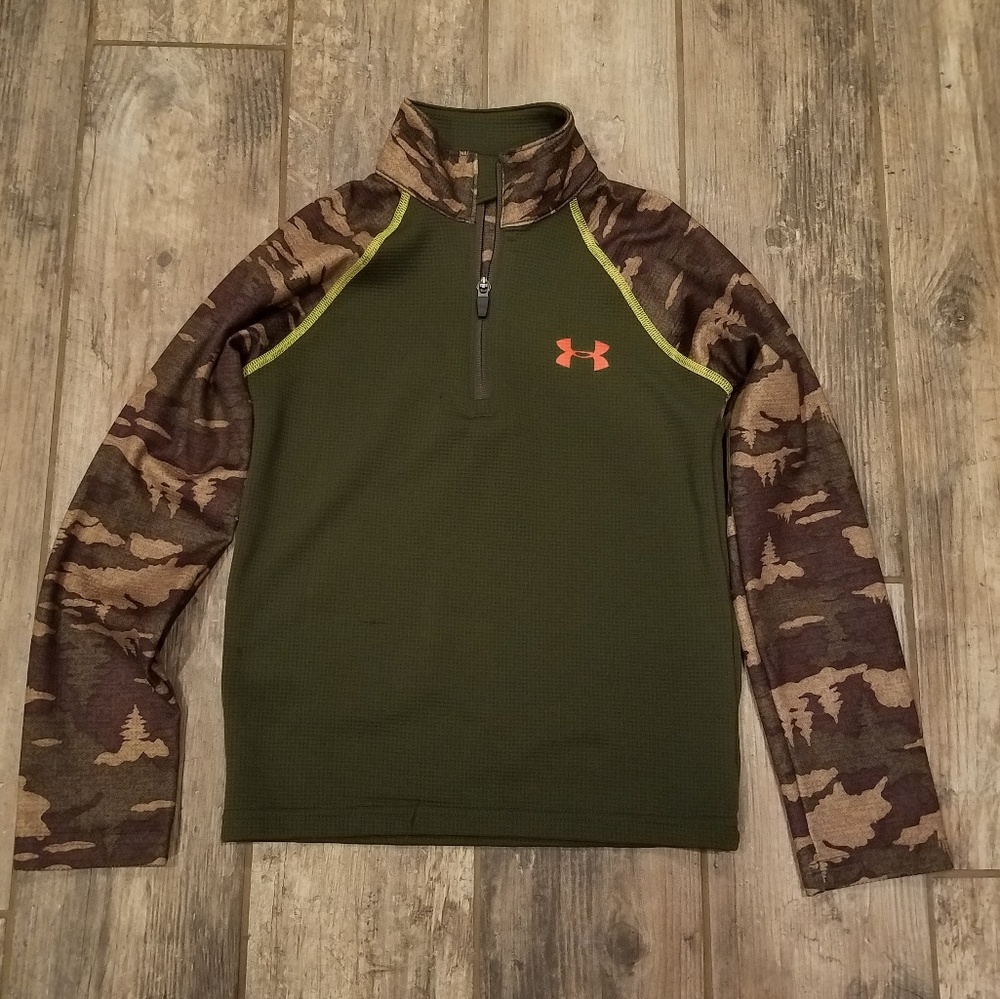 **SOLD**Boys Under Armour 1/4 Zip Pullover